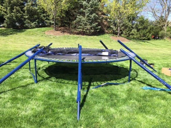 trampoline-disassembly-and-disposal